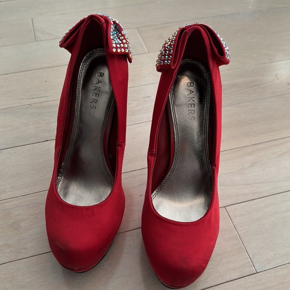 Red Crystal Bow Platform Pumps Size 8.5 - Picture 2 of 5
